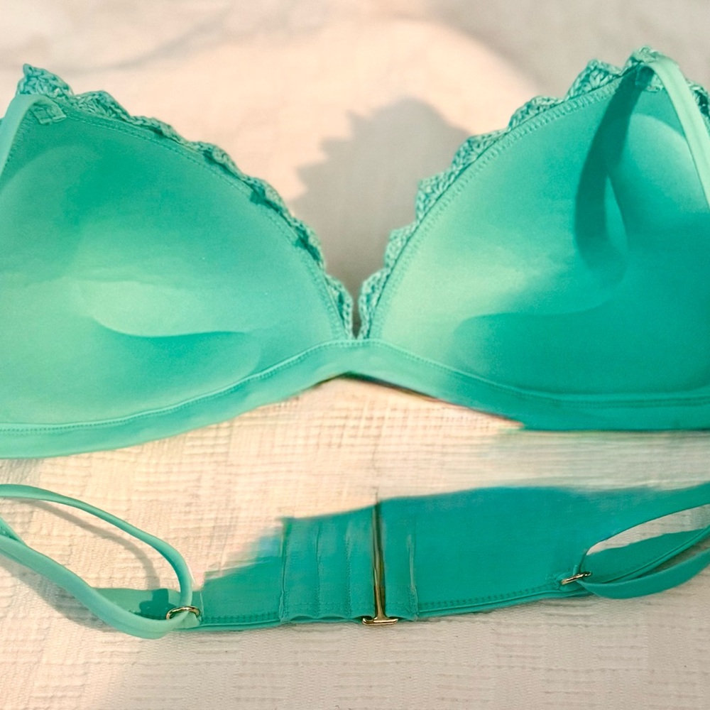 Crochet Lace Bralette/Bikini Top in Teal. - Picture 11 of 11